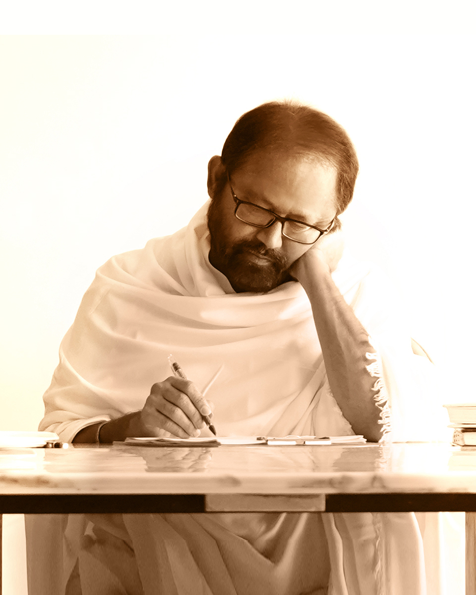 Pujya Gurudevshri Rakeshji